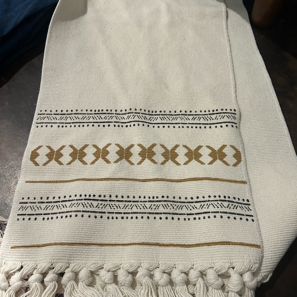 Boho table runner - Picture 2 of 2